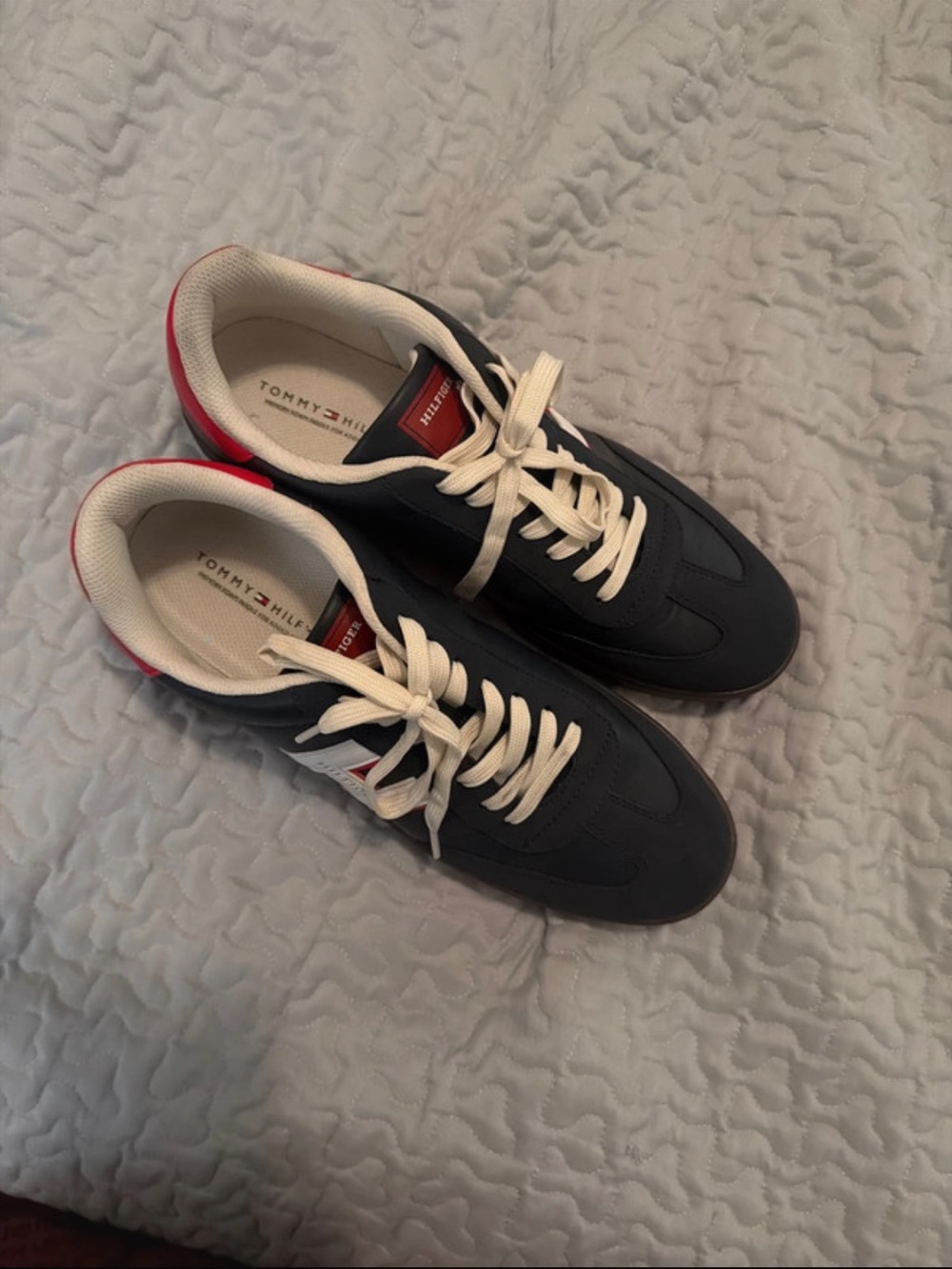 MENS SHOES - Picture 3 of 5